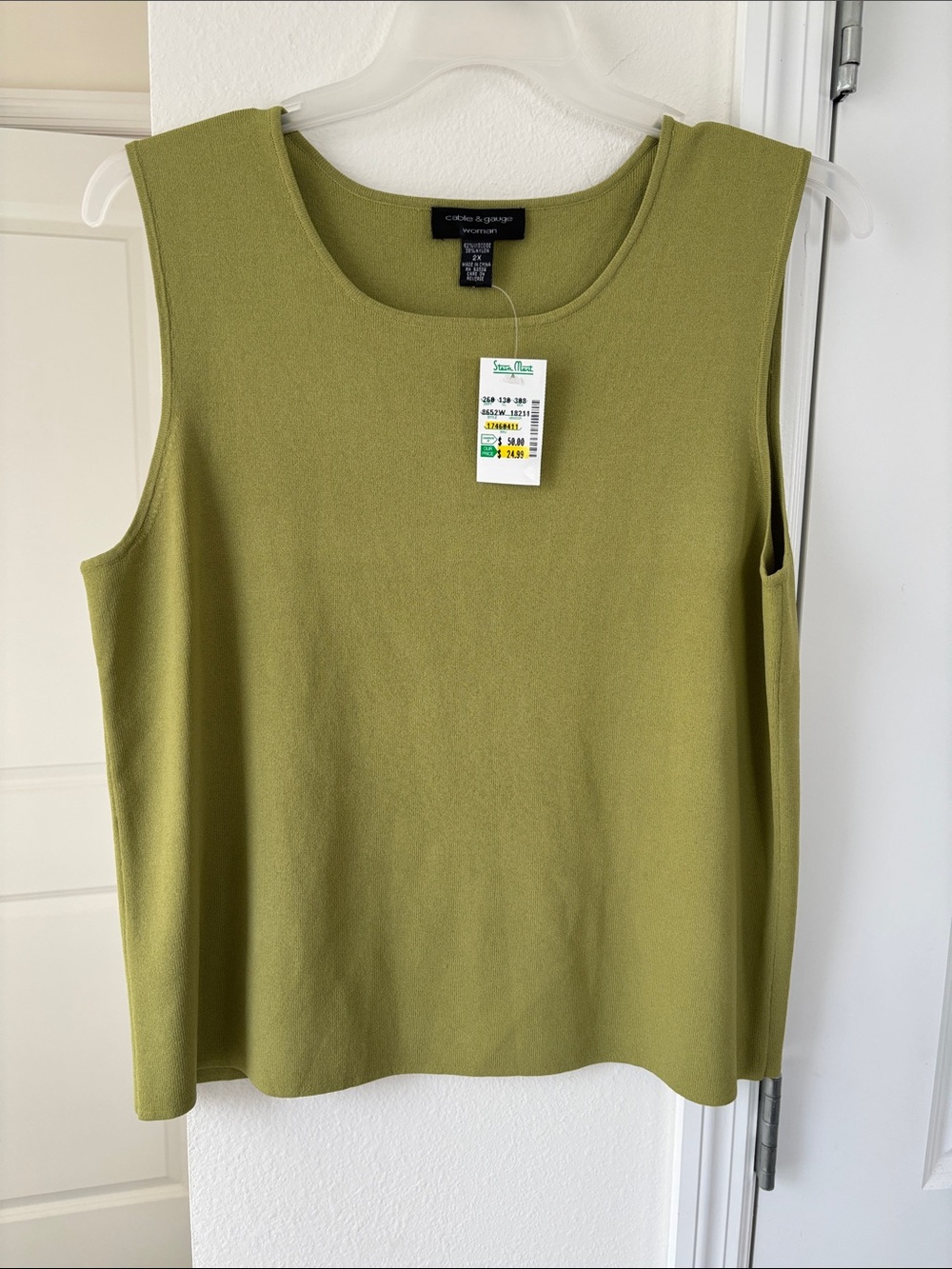 Cable & Gauge Olive Green Sleeveless Knit Tank